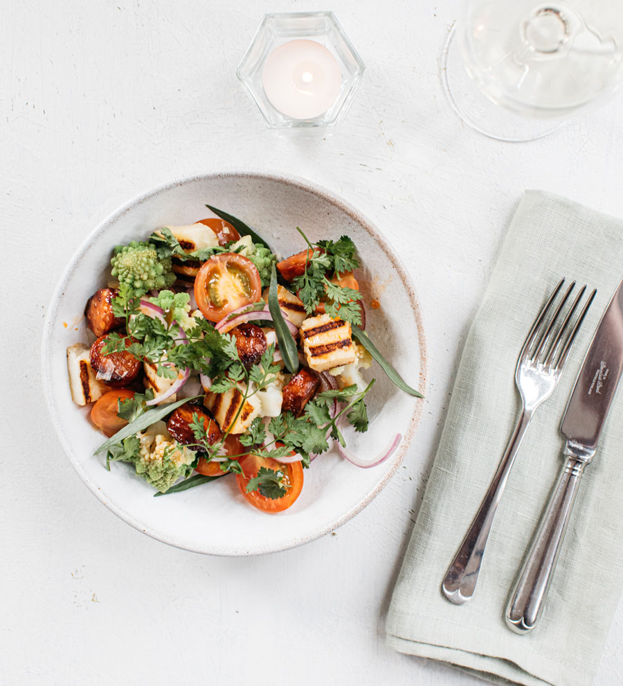 Halloumi salad