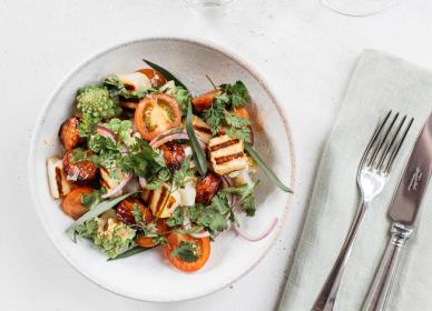 Halloumi salad