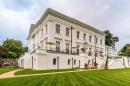 Northcote House, house to Kempton's and Audley Club