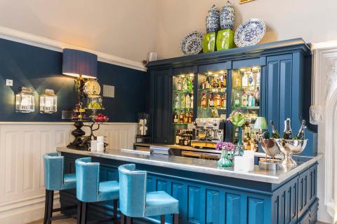 Whittle's bar