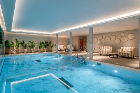 Swimming pool at Sunningdale Park