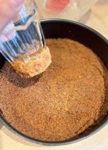 Press into the tin